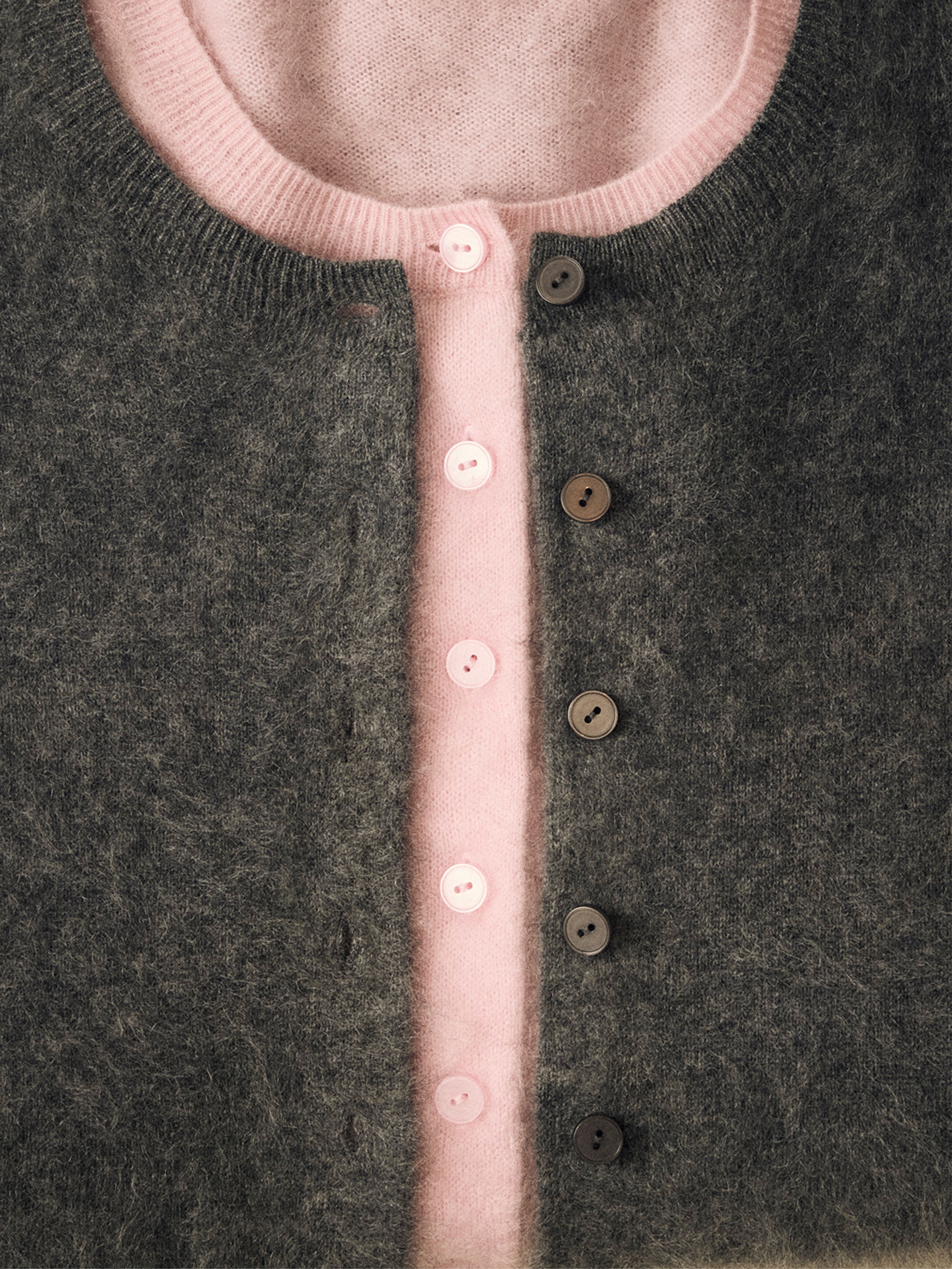 KNITWEAR