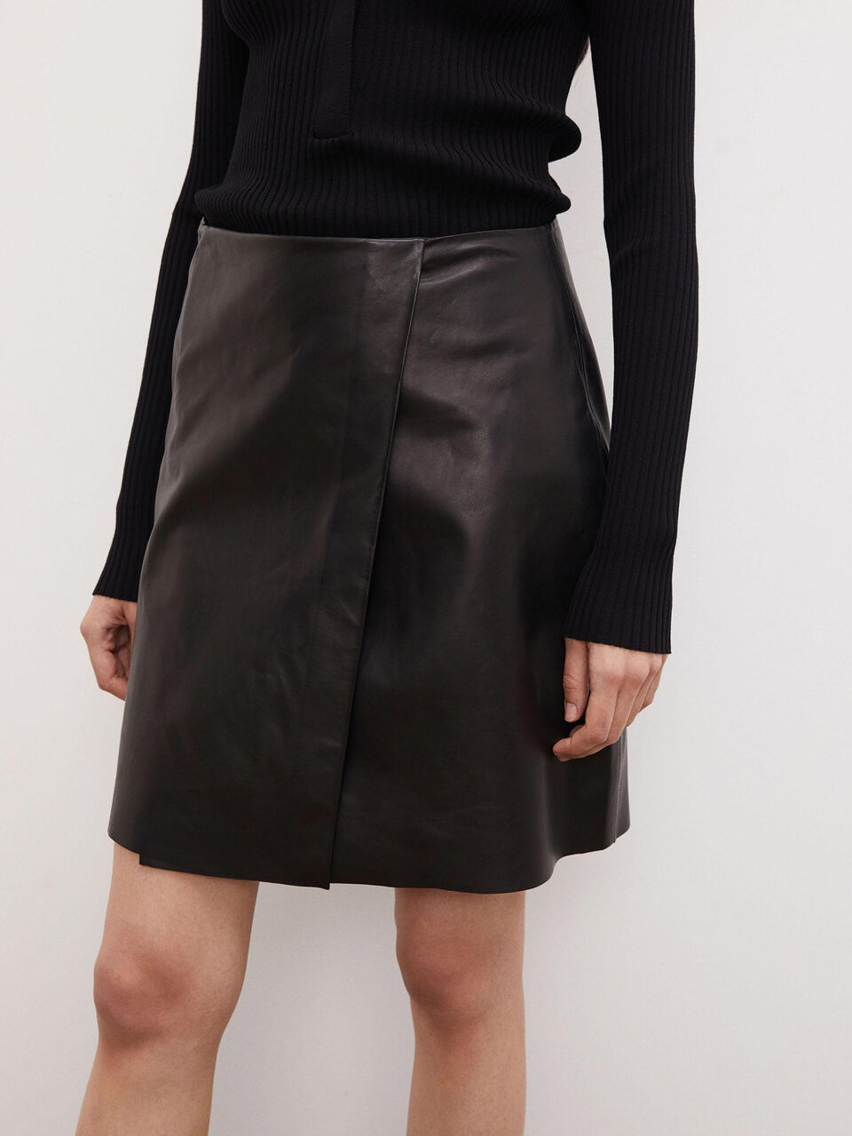 Davilla leather skirt Davilla leather skirt