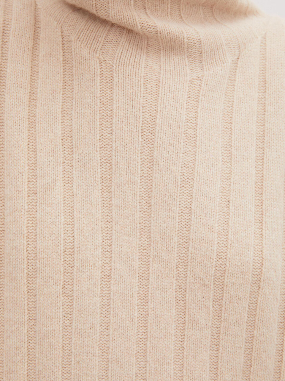 Zania Oversize-Strickbrustlatz Zania Oversize-Strickbrustlatz