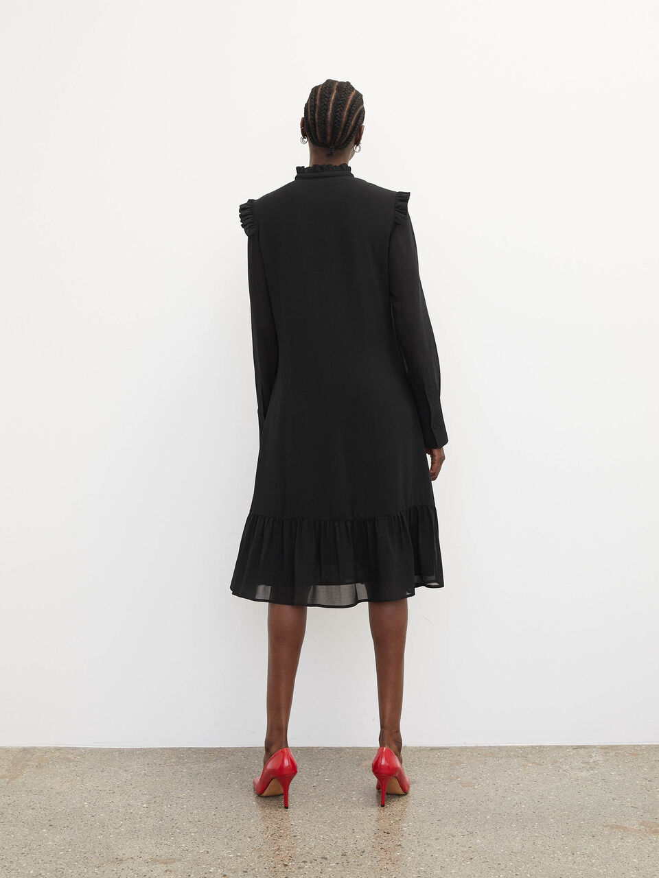 Zillow ruffle dress Zillow ruffle dress