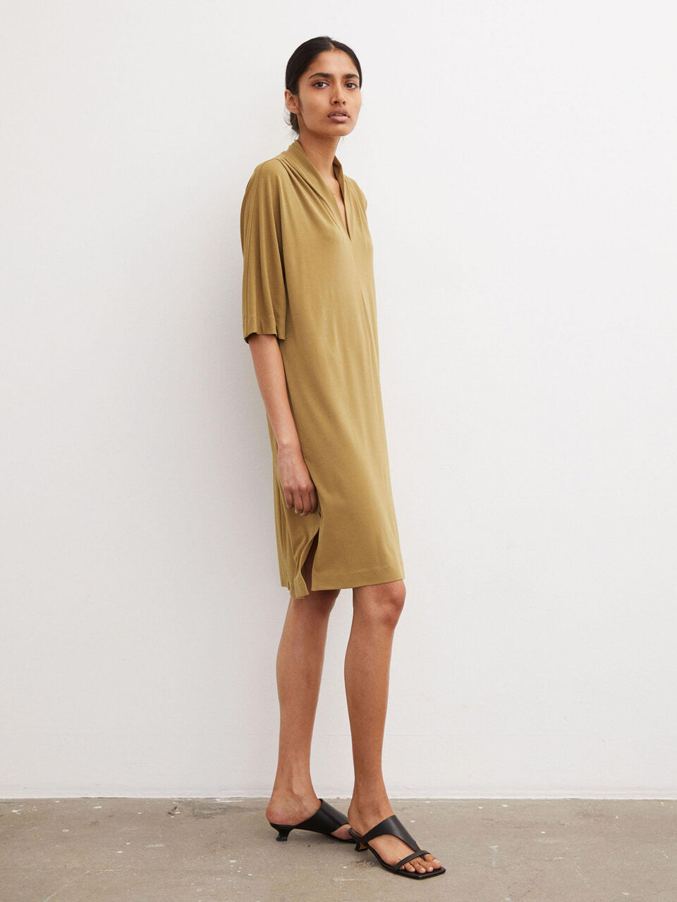 Bijou V-neck dress Bijou V-neck dress