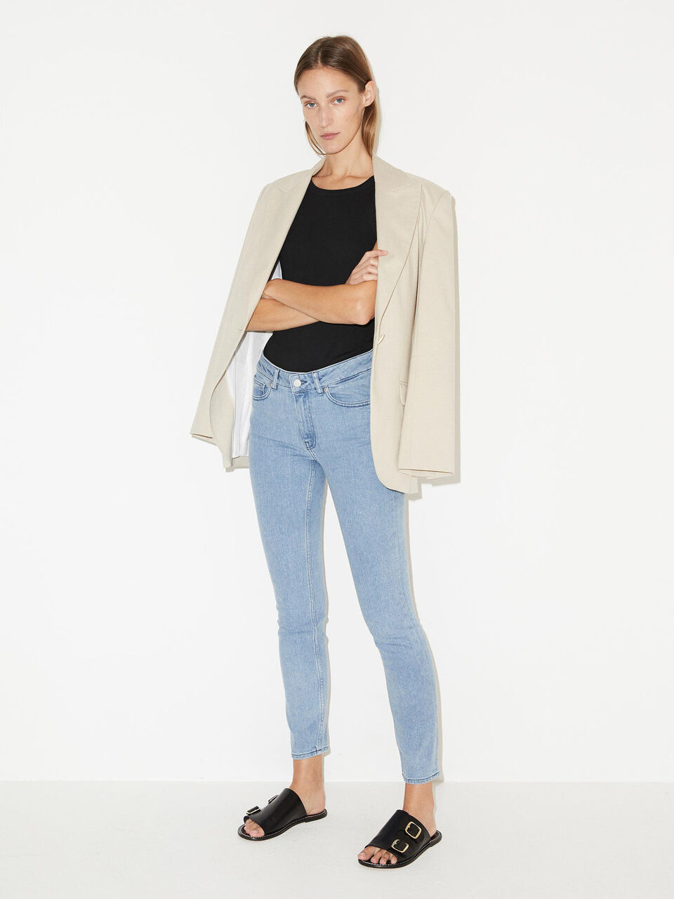 Elin Jeans. Elin Jeans.