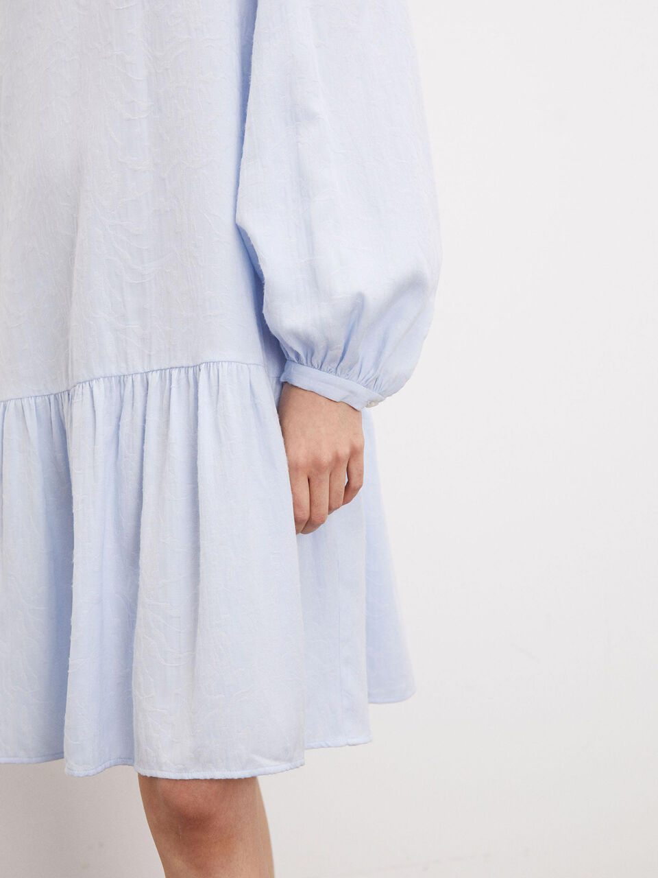 Elegia Kleid aus grafischem Jacquard Elegia Kleid aus grafischem Jacquard