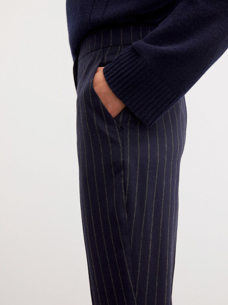 Pantalon à fines rayures Belcastel Pantalon à fines rayures Belcastel