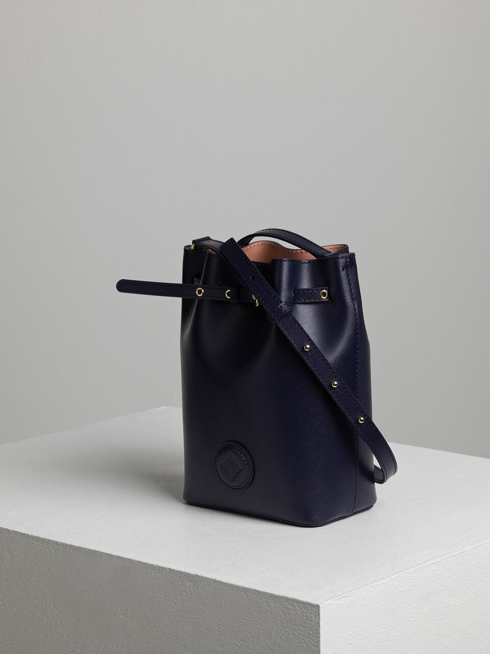 Ema Mini bucket taske Ema Mini bucket taske