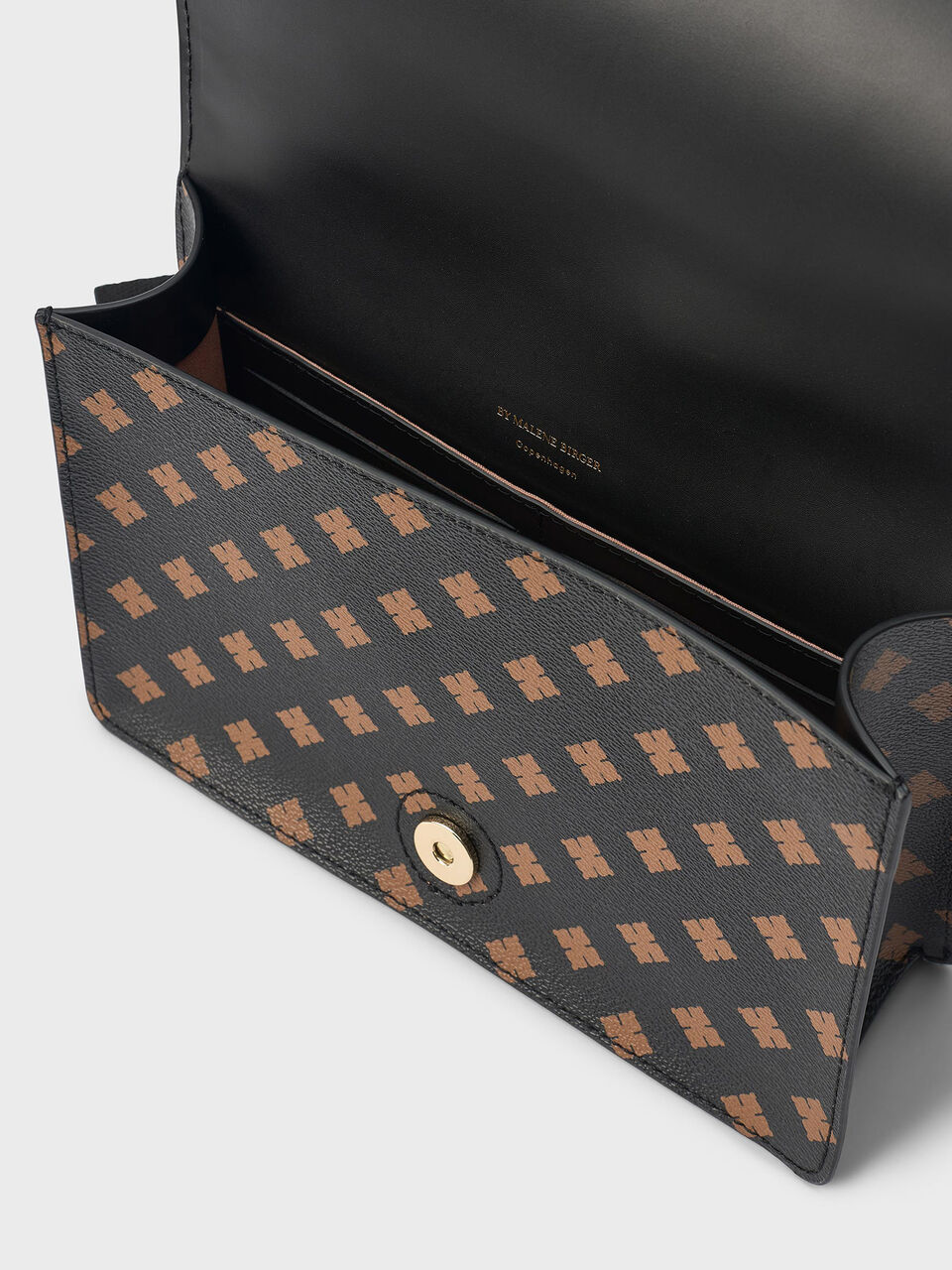 Loenna shoulder bag Loenna shoulder bag
