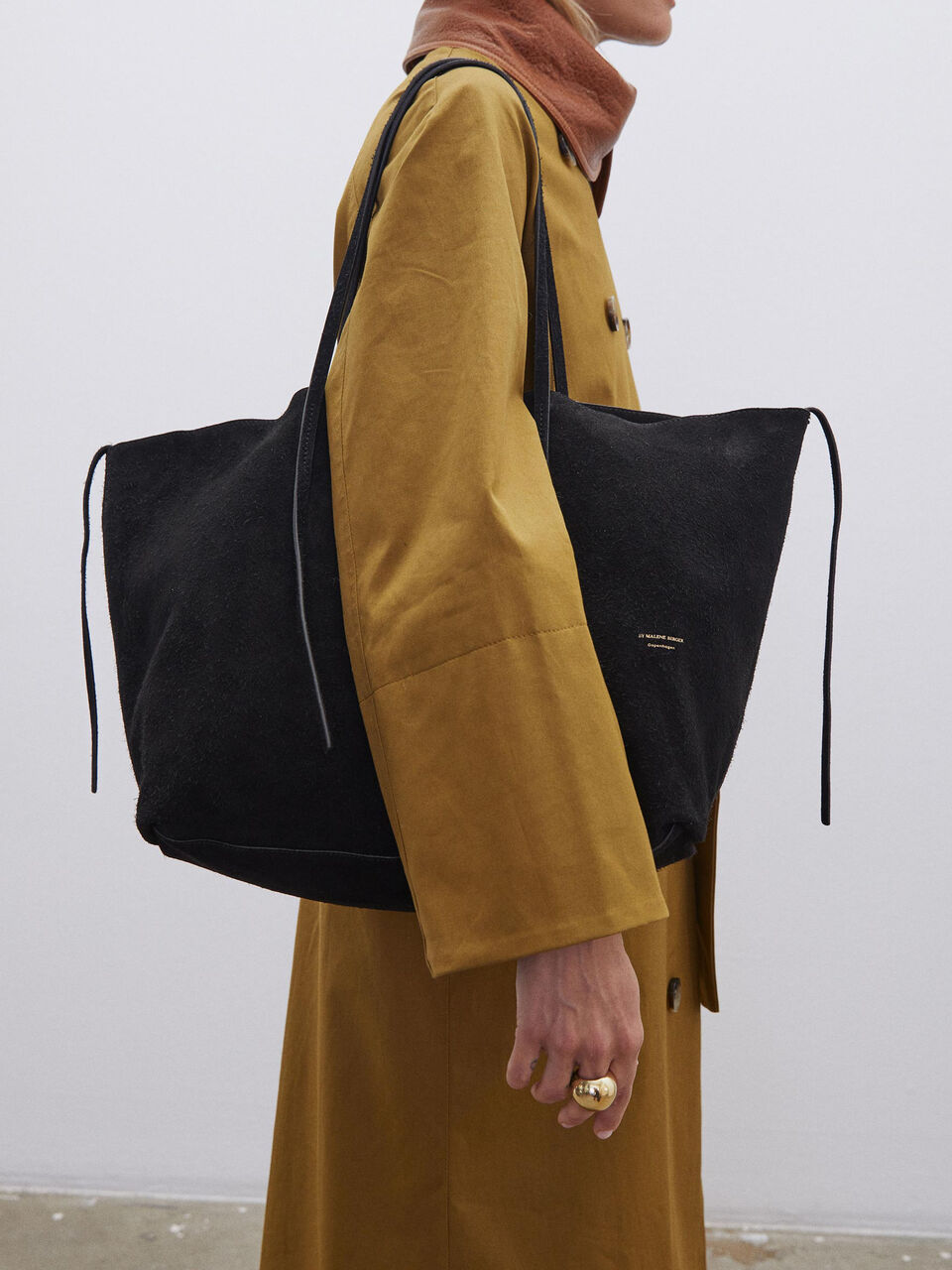 Abilla suede tote Abilla suede tote