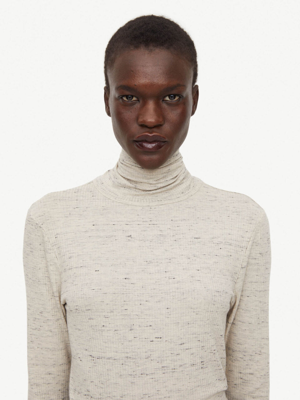Nilah Sprenkel-Rollkragenpullover Nilah Sprenkel-Rollkragenpullover