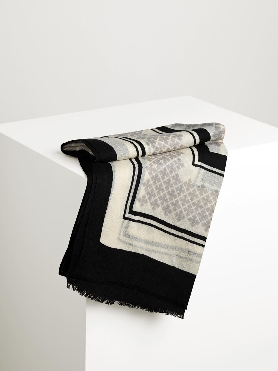 Jullee scarf Jullee scarf