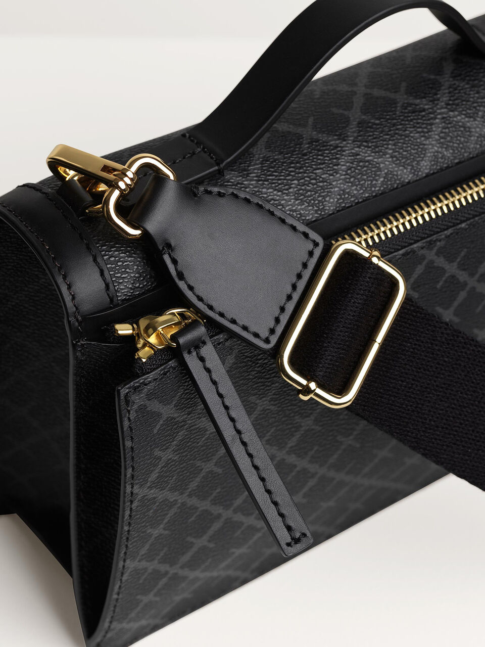 Loenna shoulder bag Loenna shoulder bag