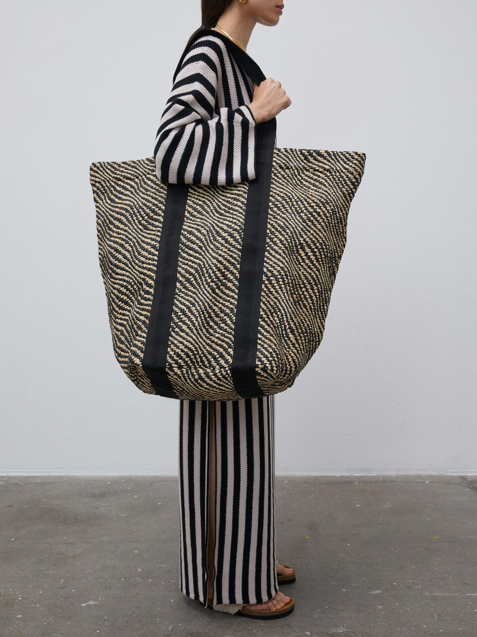 Shazlin printed tote Shazlin printed tote