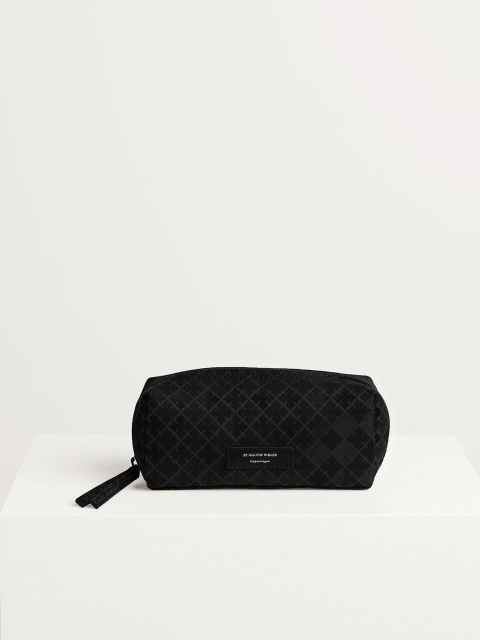 Stuffed cosmetics case Stuffed cosmetics case