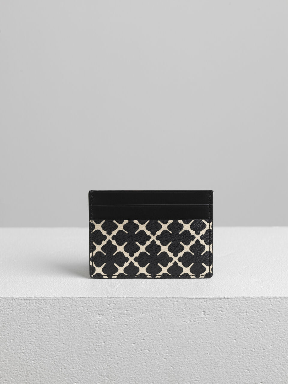 Elia cardholder Elia cardholder