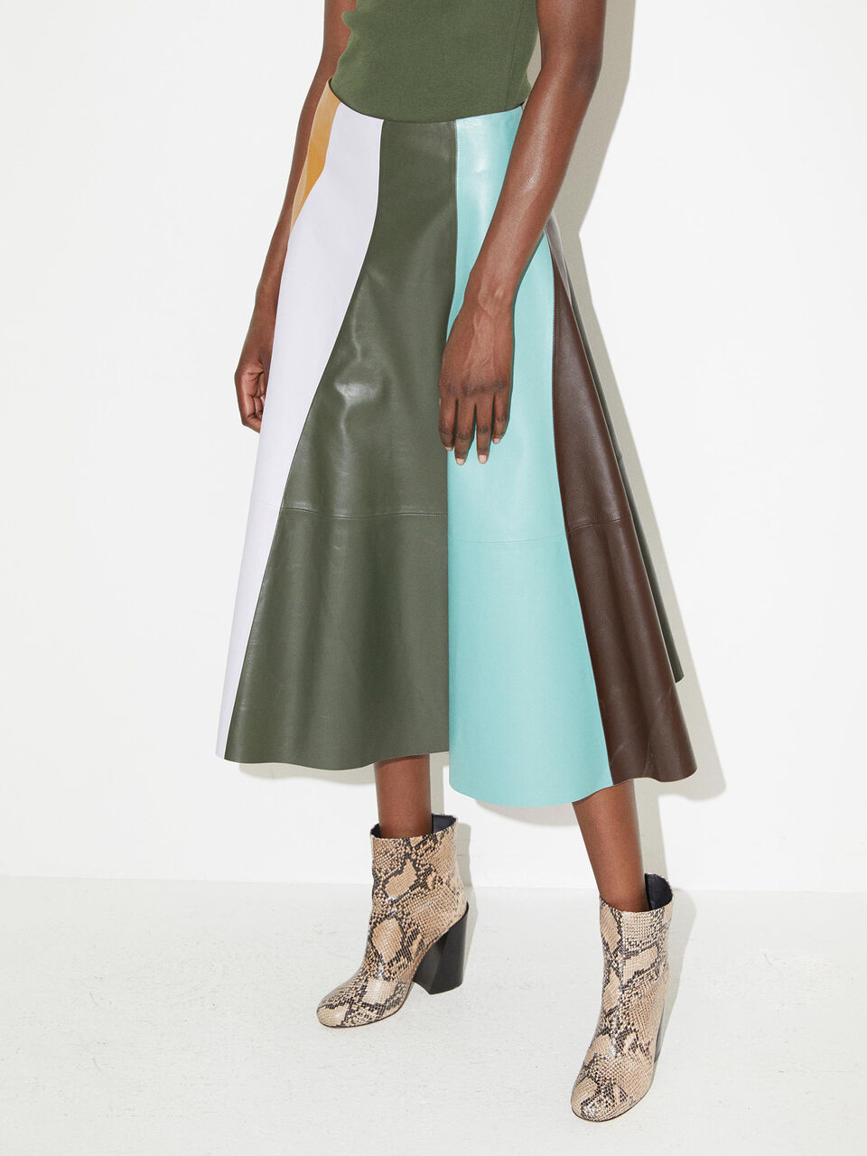 Aleo skirt Aleo skirt