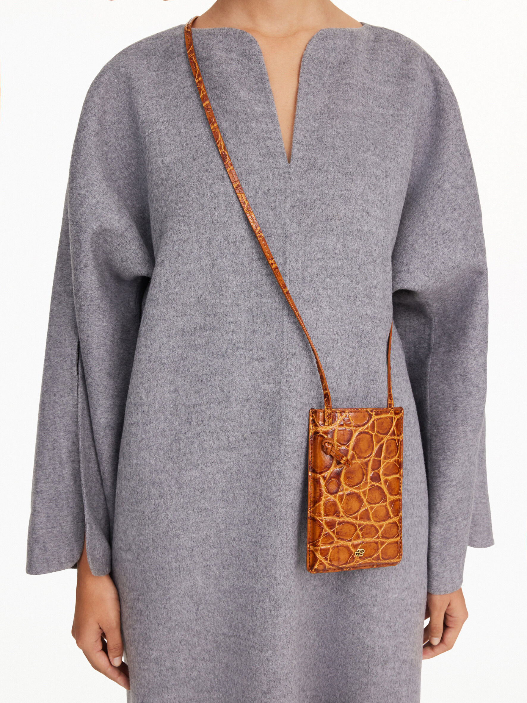 Leather online phone clutch
