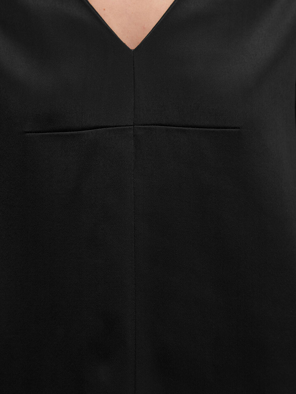 Poppyrose v-neck top Poppyrose v-neck top