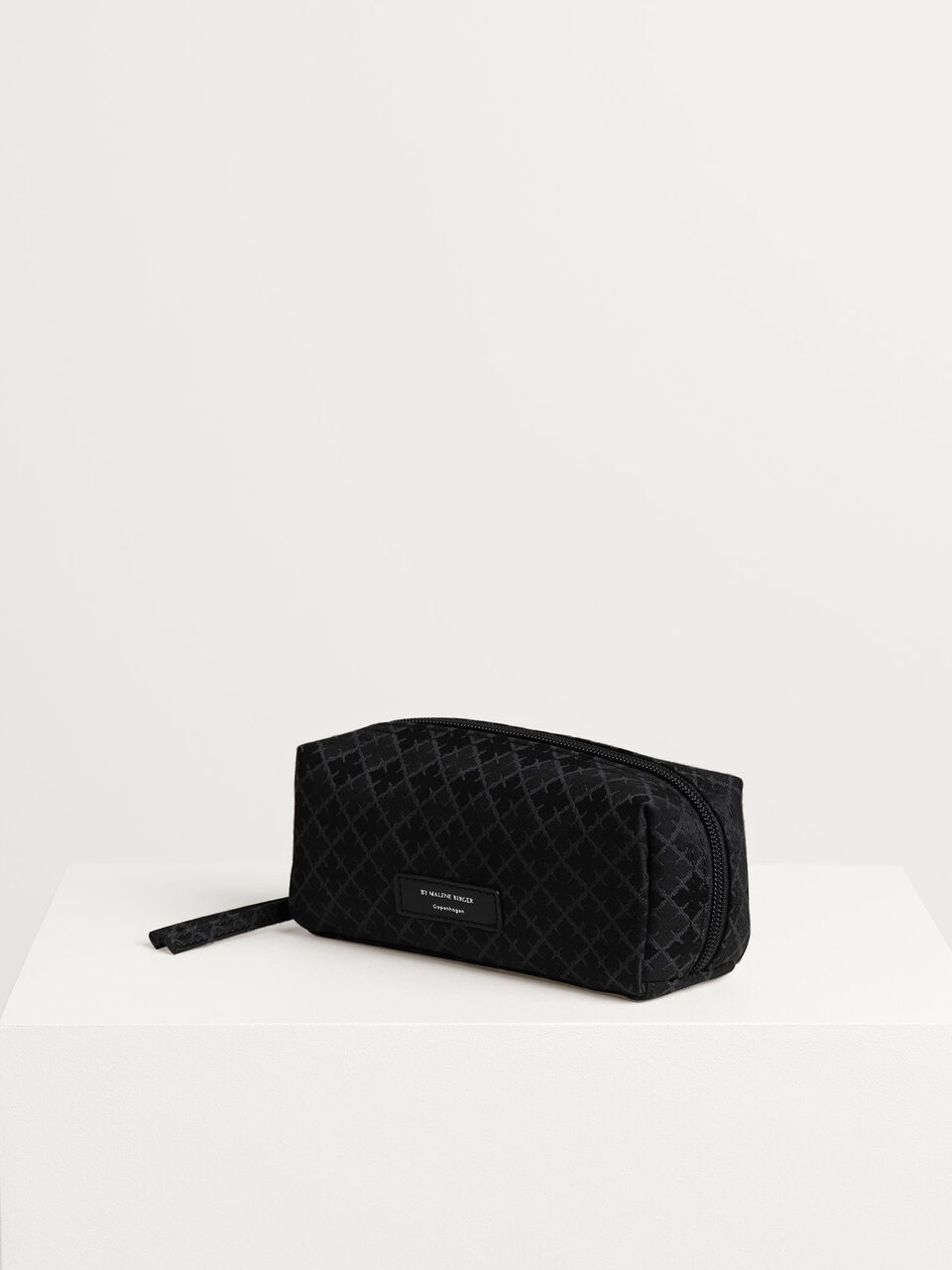 Stuffed cosmetics case Stuffed cosmetics case