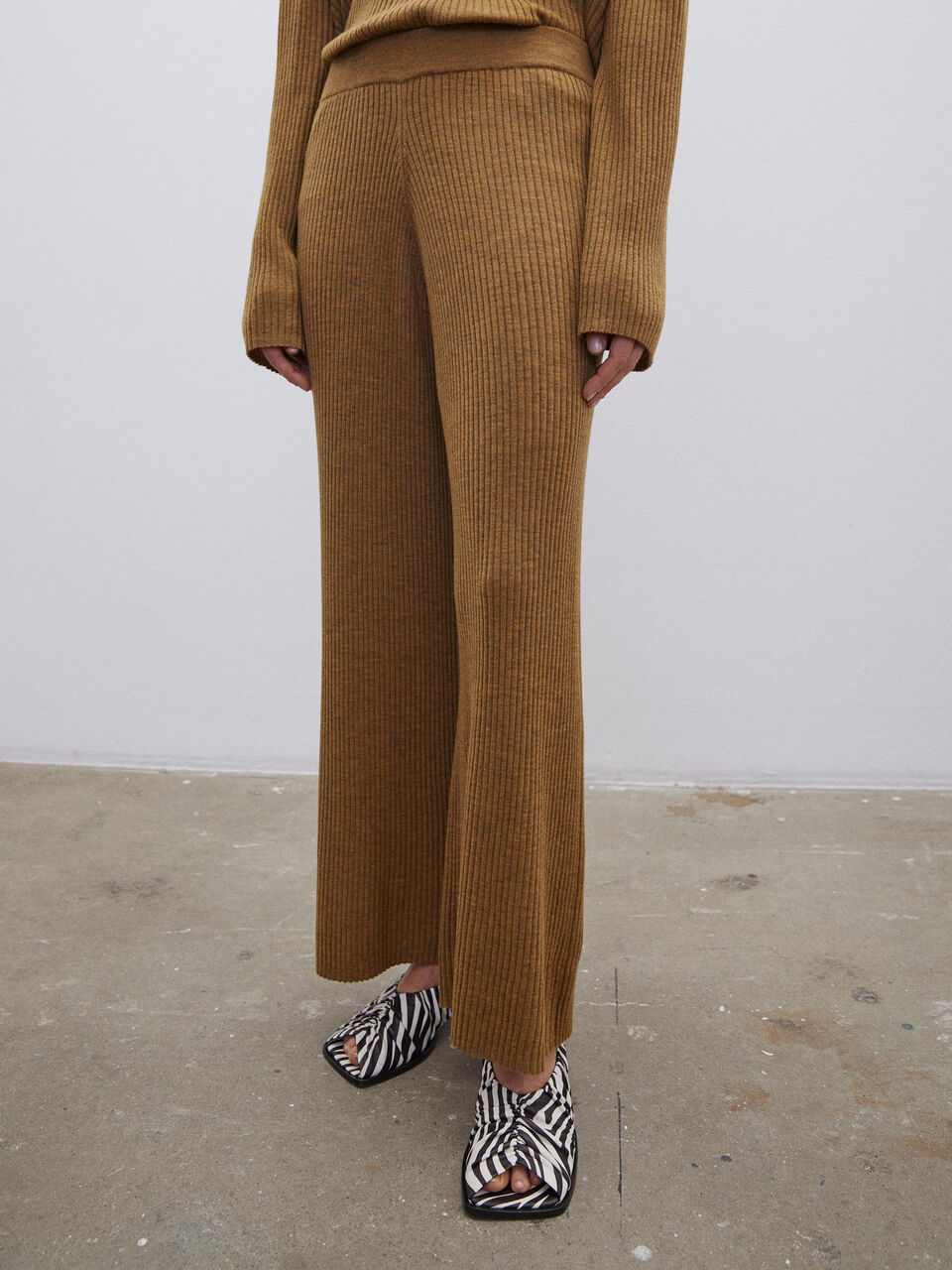 Camire mid-waist trousers Camire mid-waist trousers