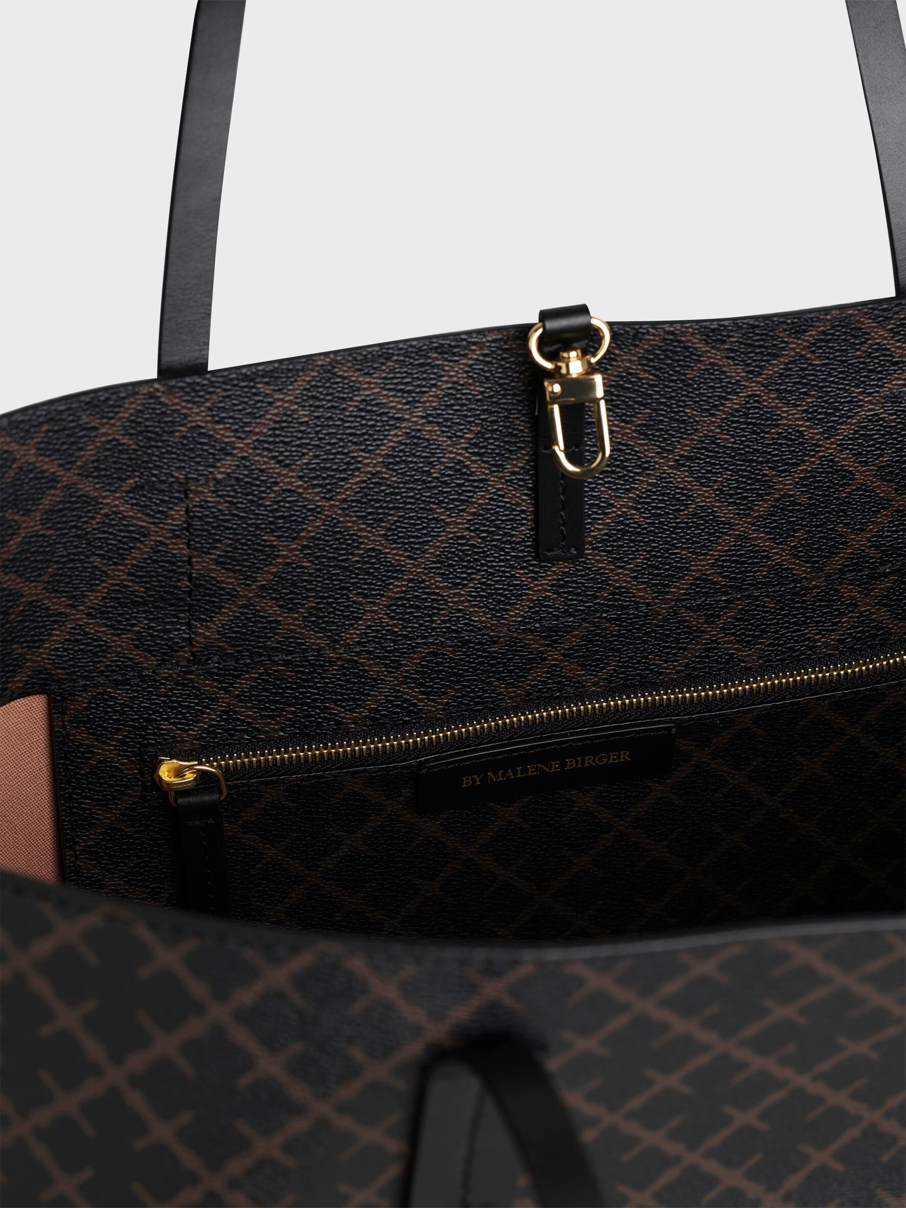 Malene deals birger tote