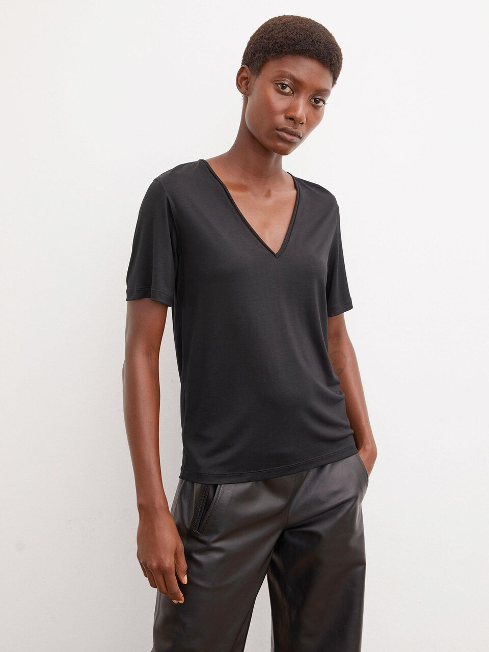 Aneilia T-shirt Aneilia T-shirt