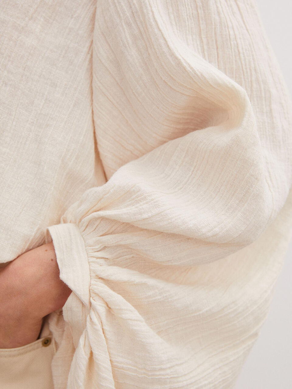 Dausi balloon-sleeved top Dausi balloon-sleeved top