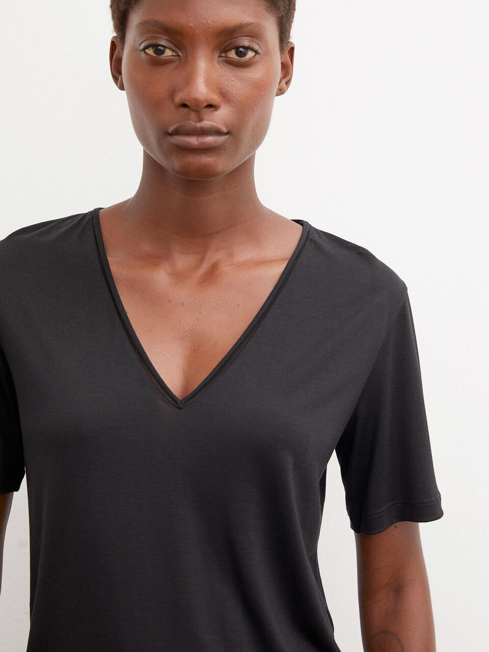 Aneilia T-shirt Aneilia T-shirt