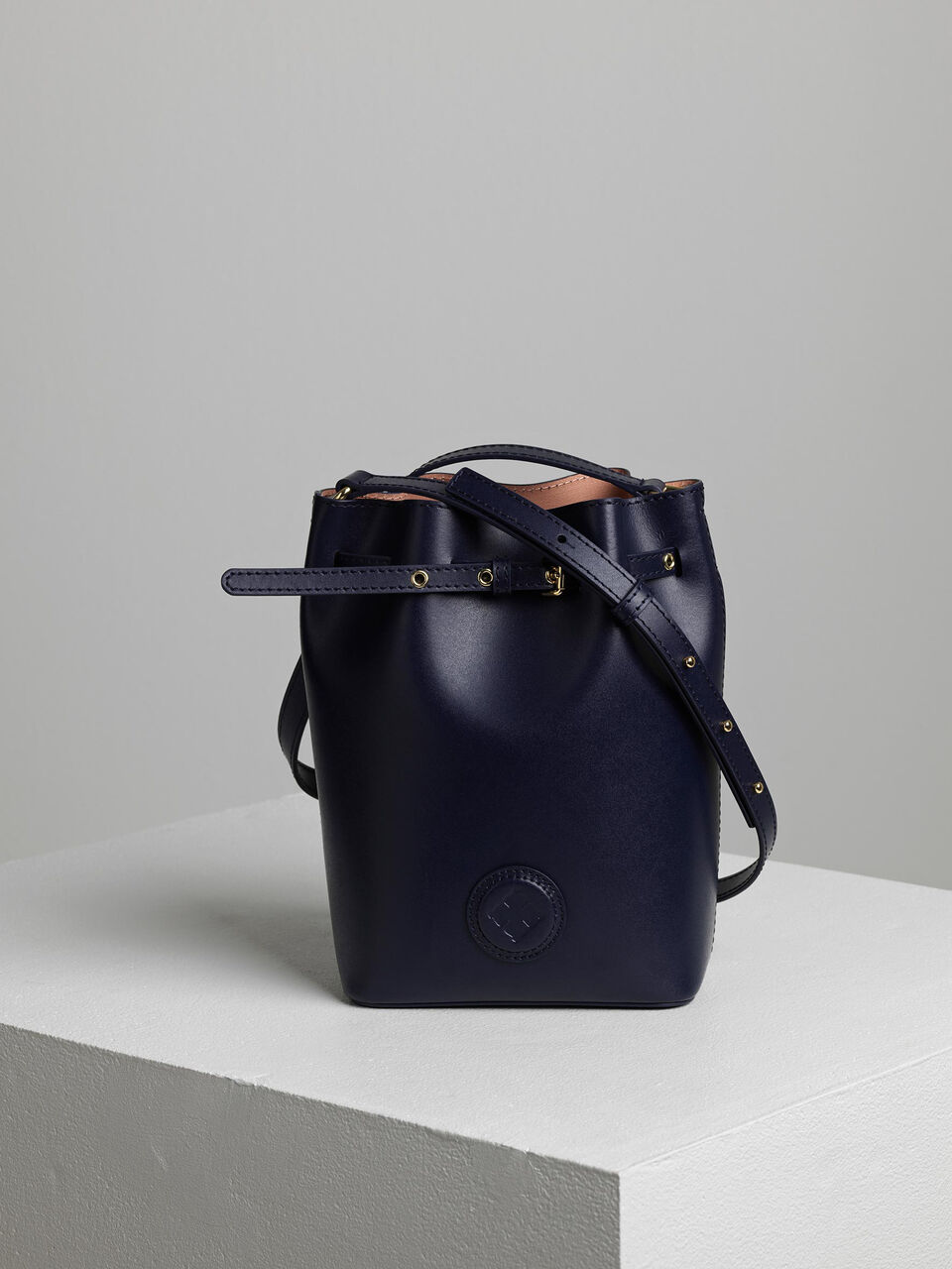 Ema Mini bucket taske Ema Mini bucket taske