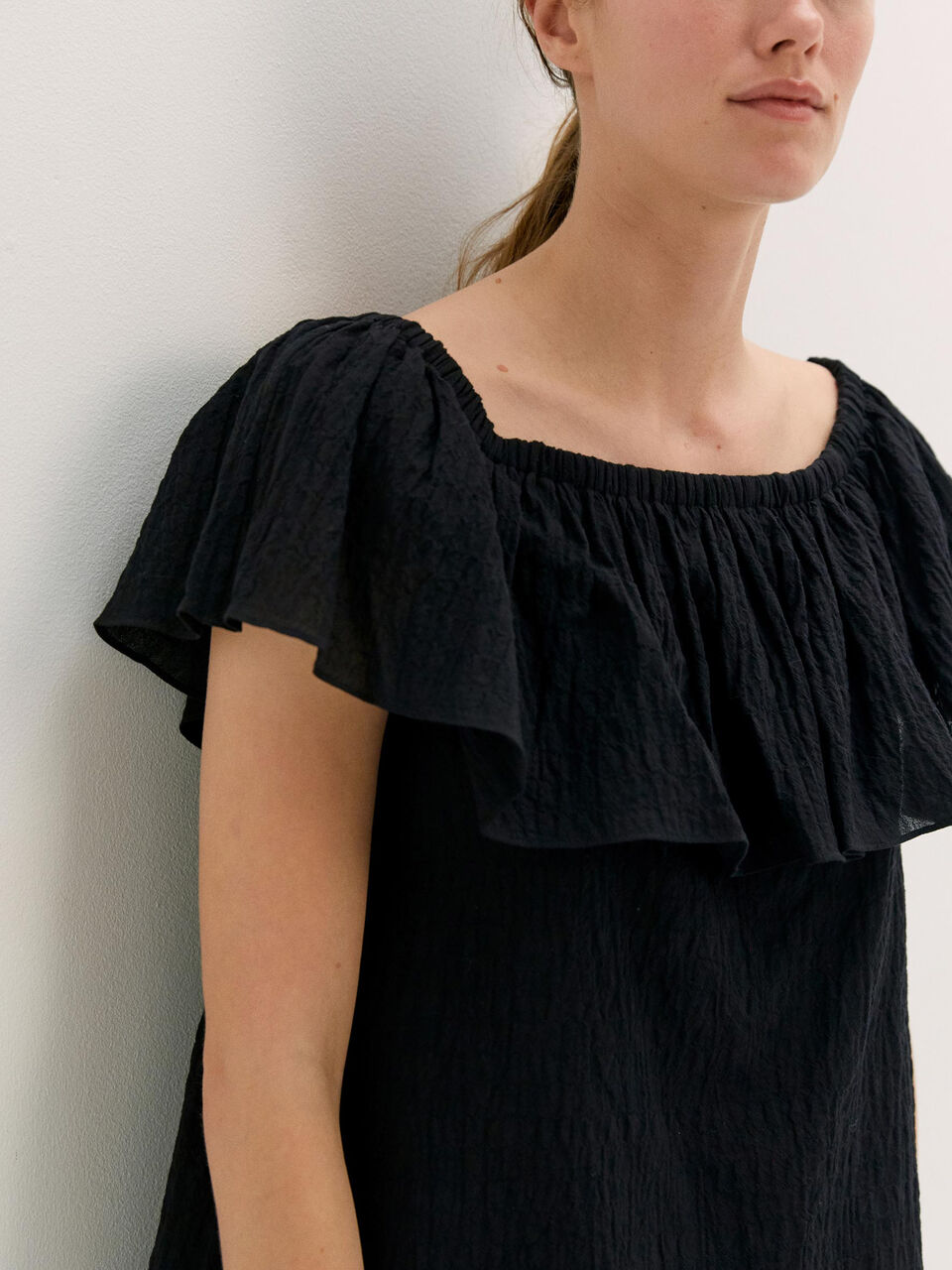 Nelsonia top Nelsonia top