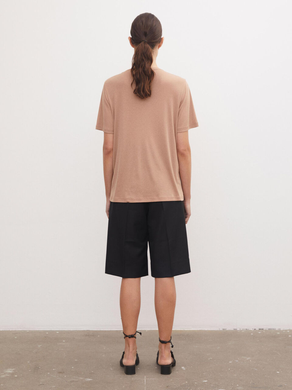 Amika sustainable T-shirt Amika sustainable T-shirt