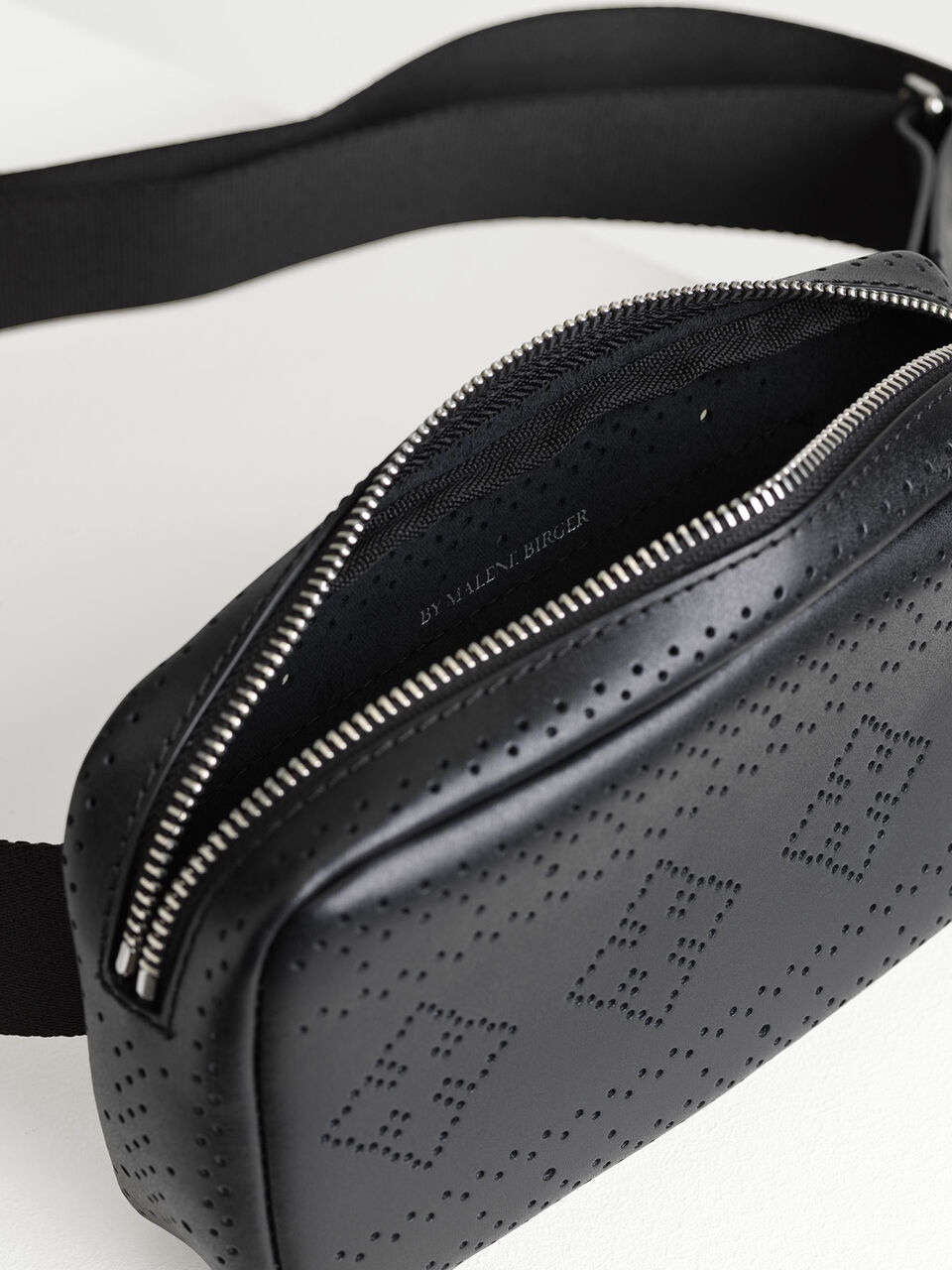 Evi Bumbag Evi Bumbag