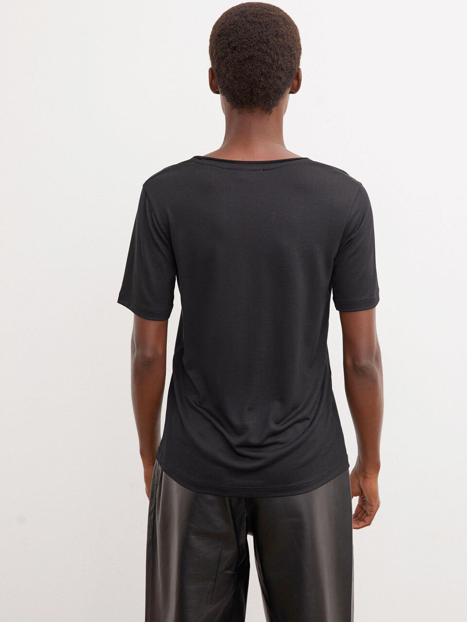 Aneilia T-shirt Aneilia T-shirt