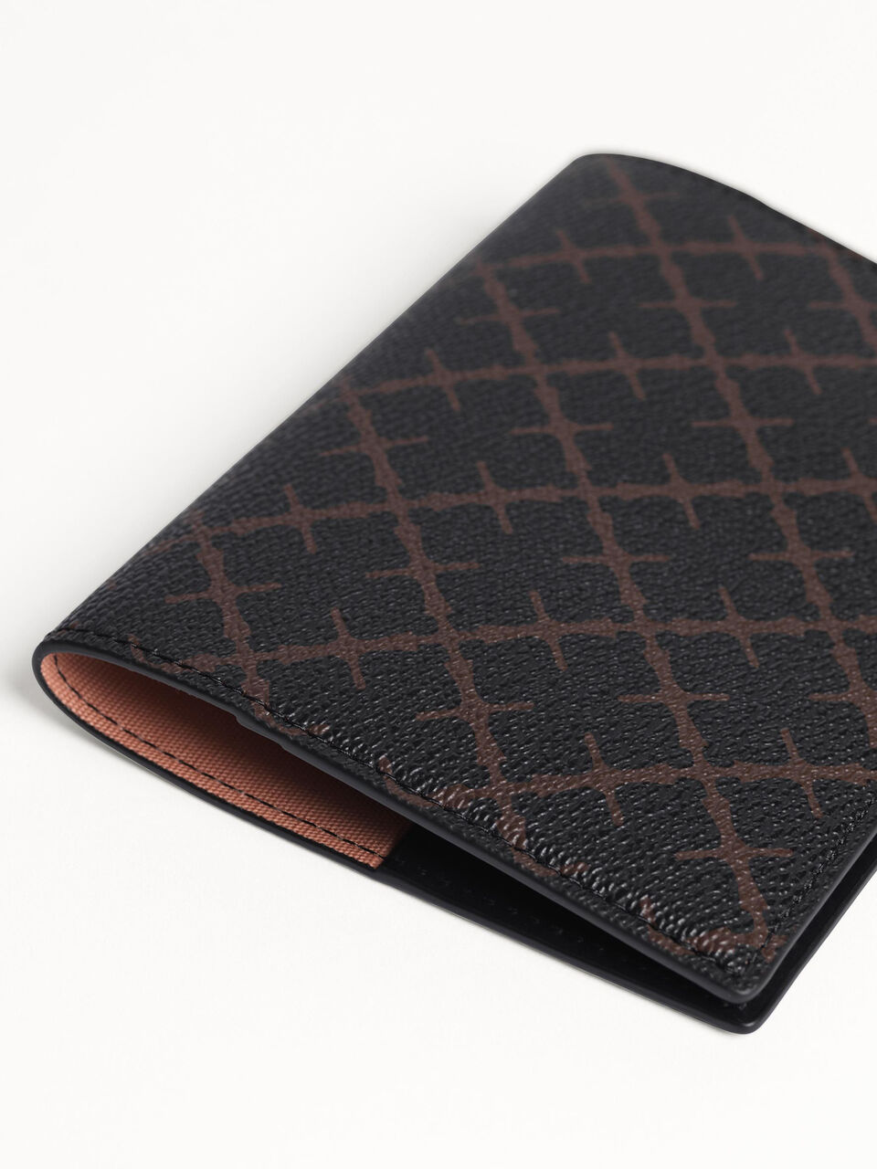 Ivy passport holder Ivy passport holder
