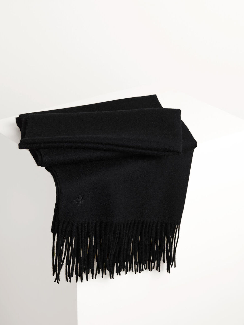 Ementary scarf Ementary scarf