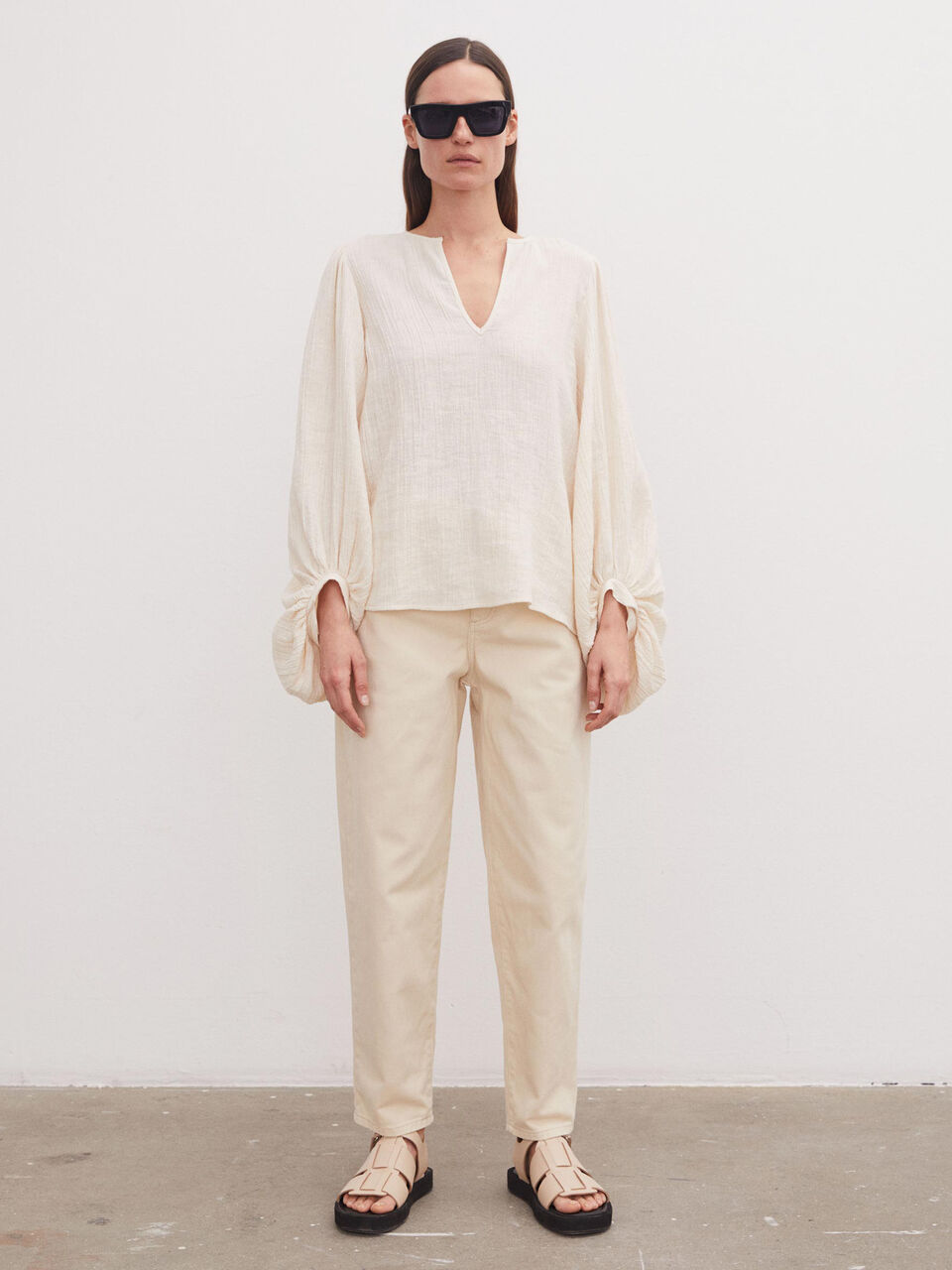 Dausi balloon-sleeved top Dausi balloon-sleeved top