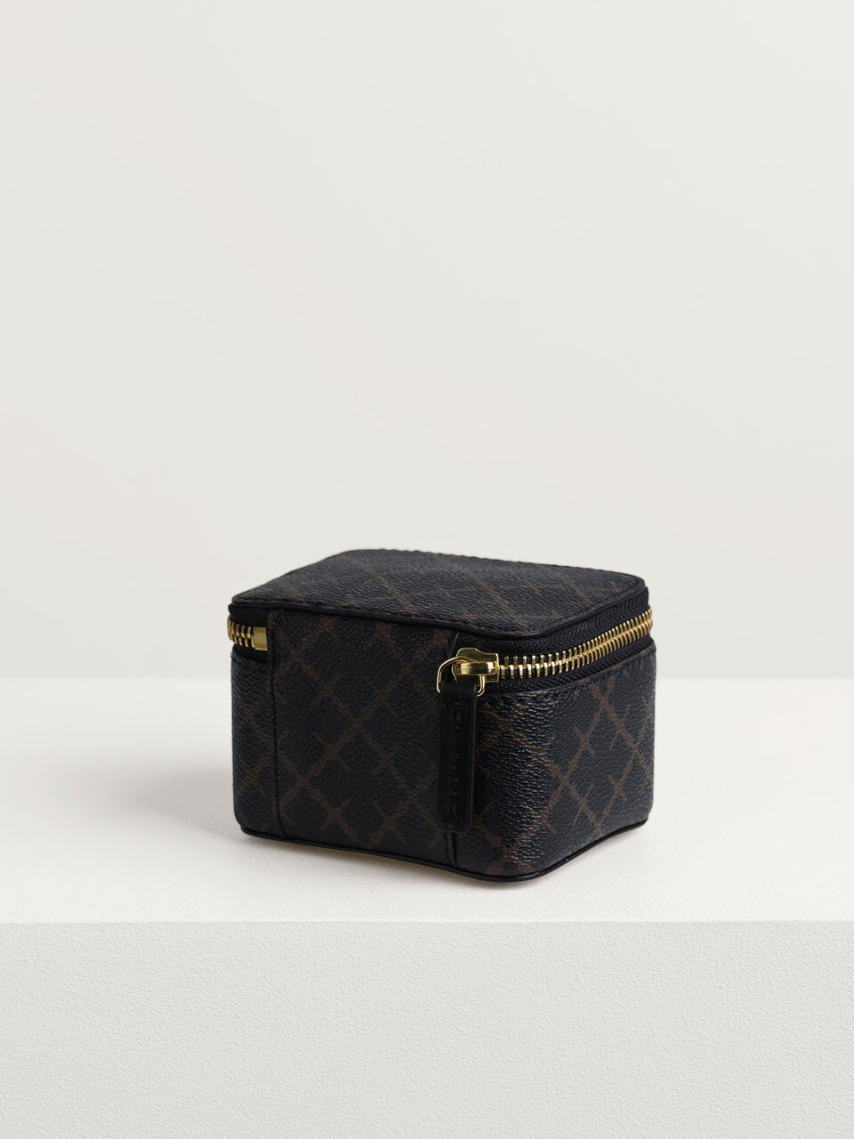 Bae mini box Bae mini box