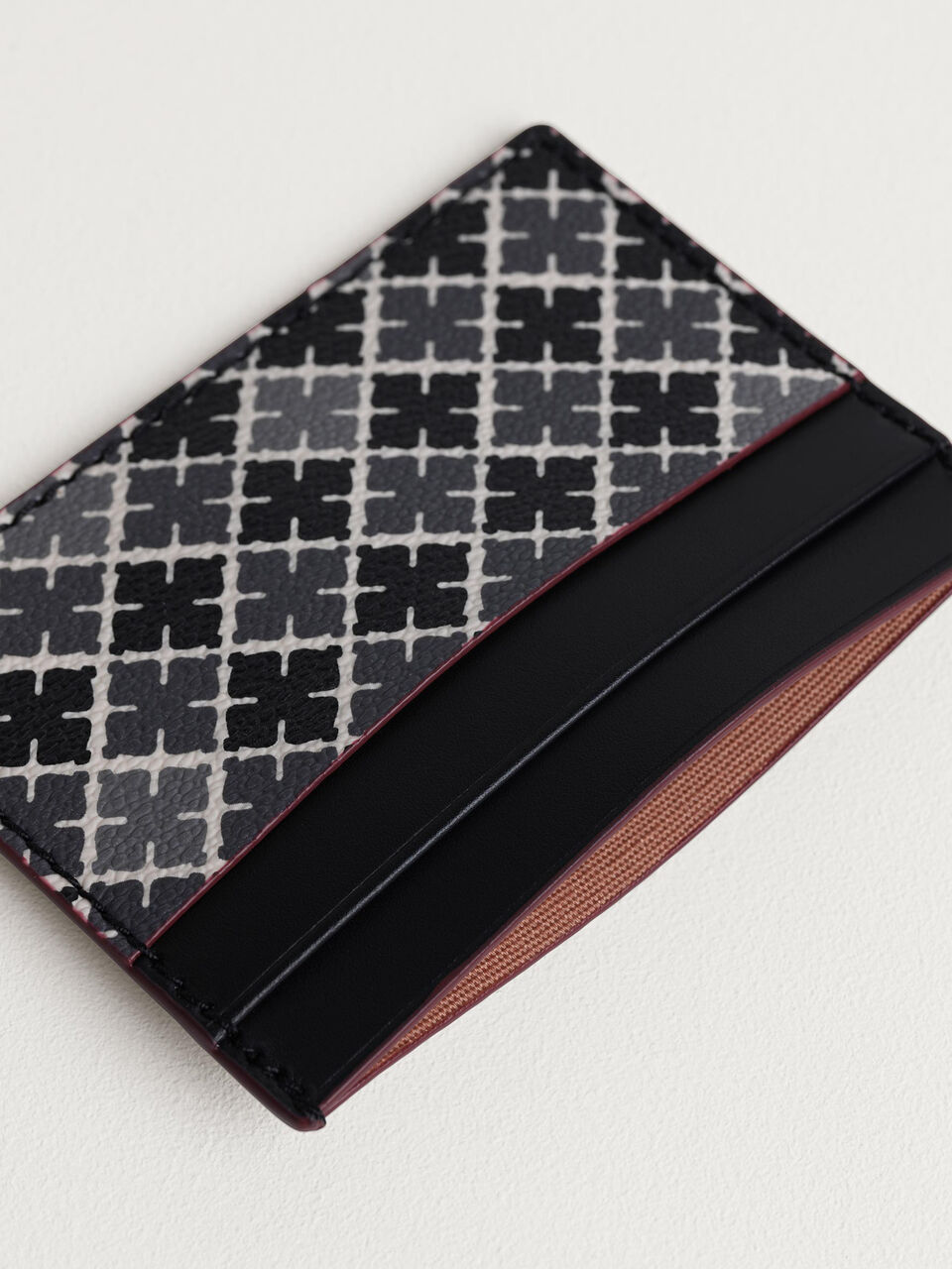 Elia cardholder Elia cardholder