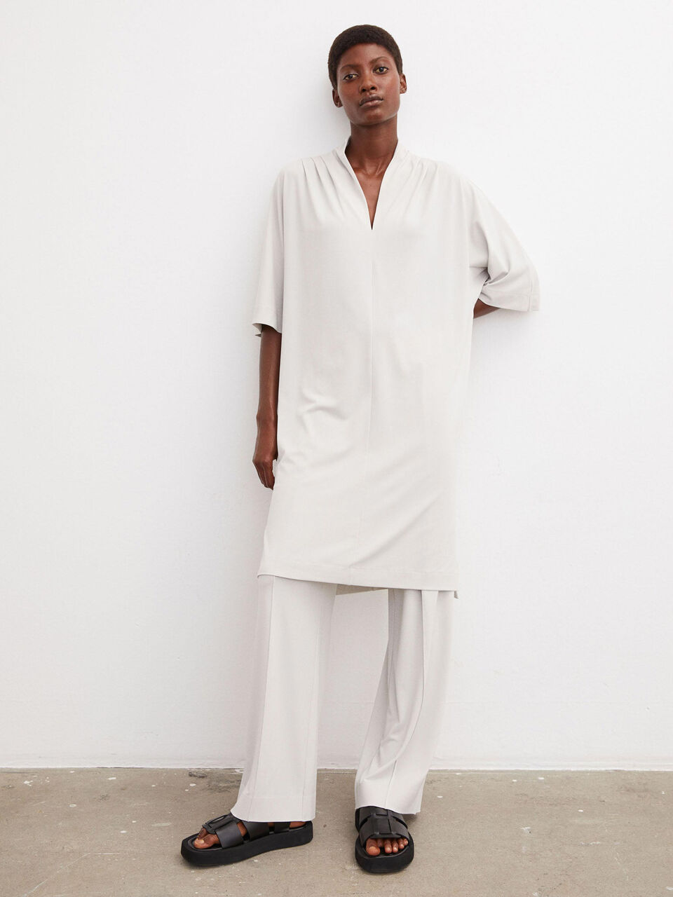 Bijou V-neck dress Bijou V-neck dress