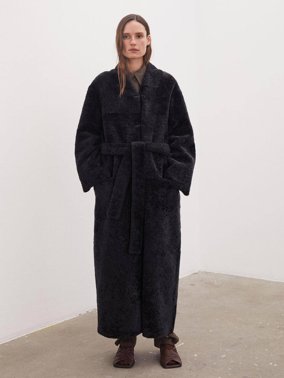 Ottoes maxi shearling coat Ottoes maxi shearling coat