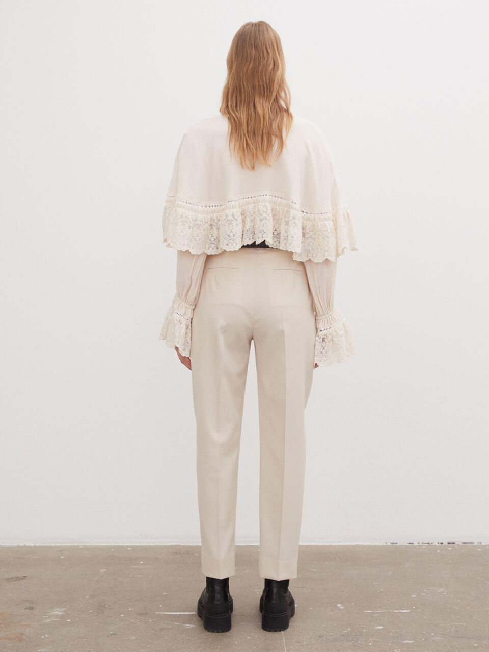 Romanon lace ruffle shirt Romanon lace ruffle shirt