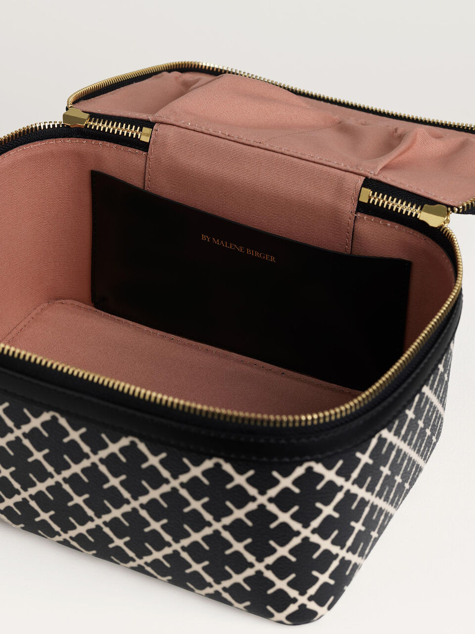 Bae midi cosmetics box Bae midi cosmetics box