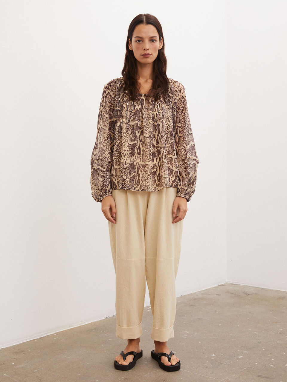 Elodium puff-sleeved blouse Elodium puff-sleeved blouse