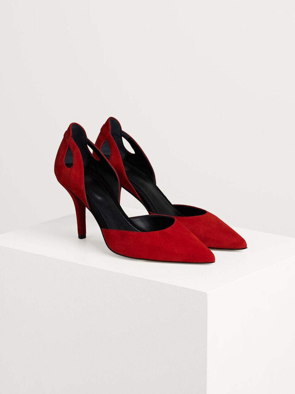 May 85 detail pumps May 85 detail pumps