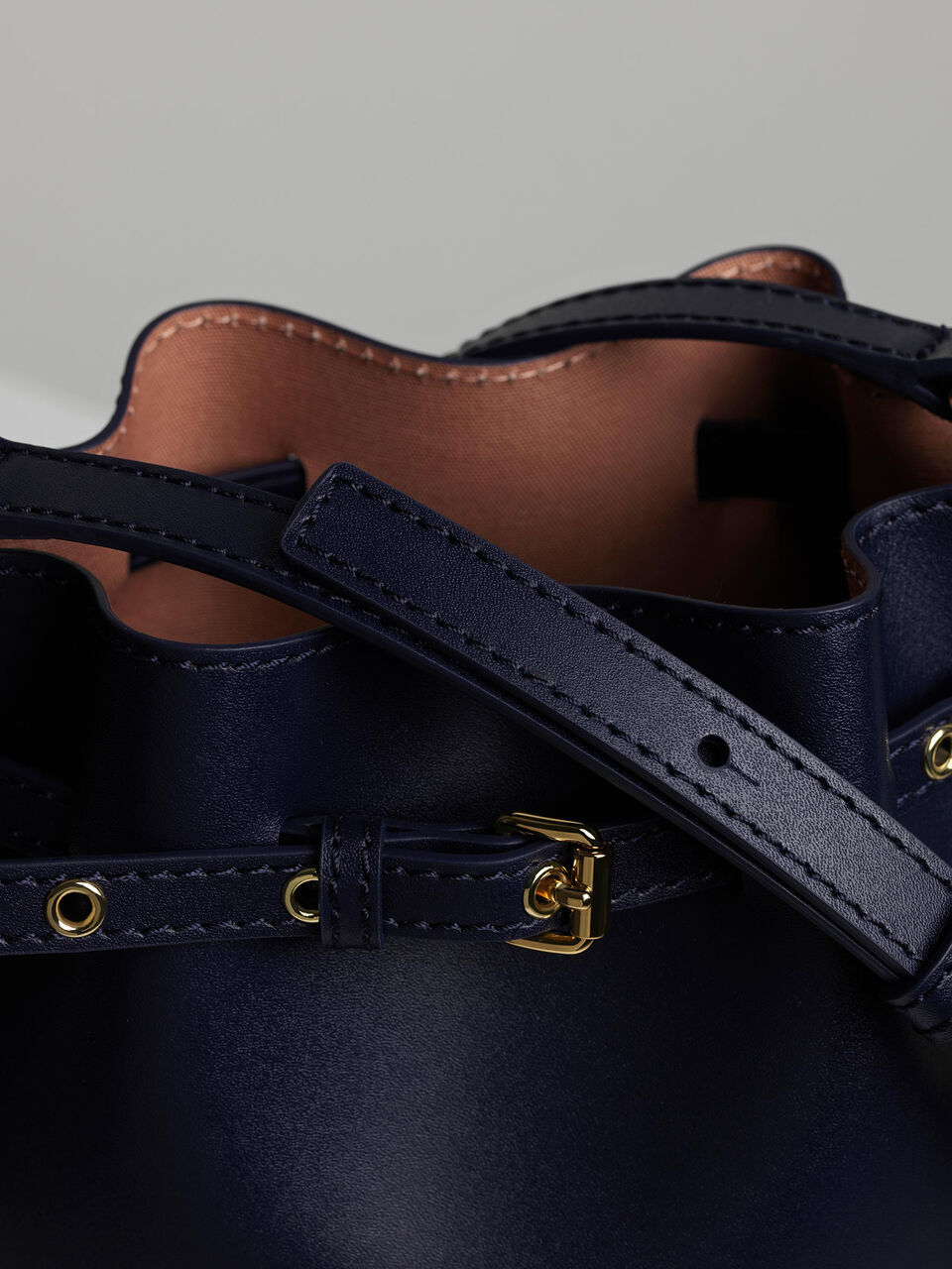 Ema Mini bucket taske Ema Mini bucket taske