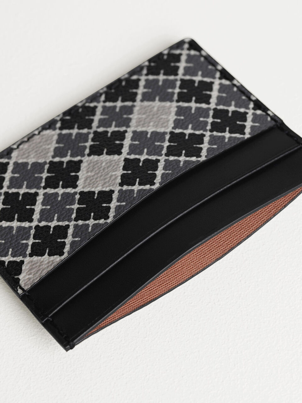 Elia cardholder Elia cardholder