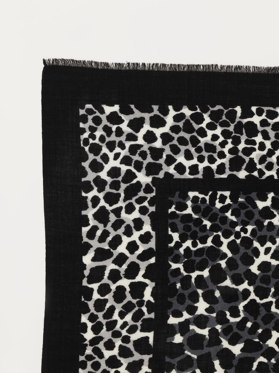 Loella scarf Loella scarf