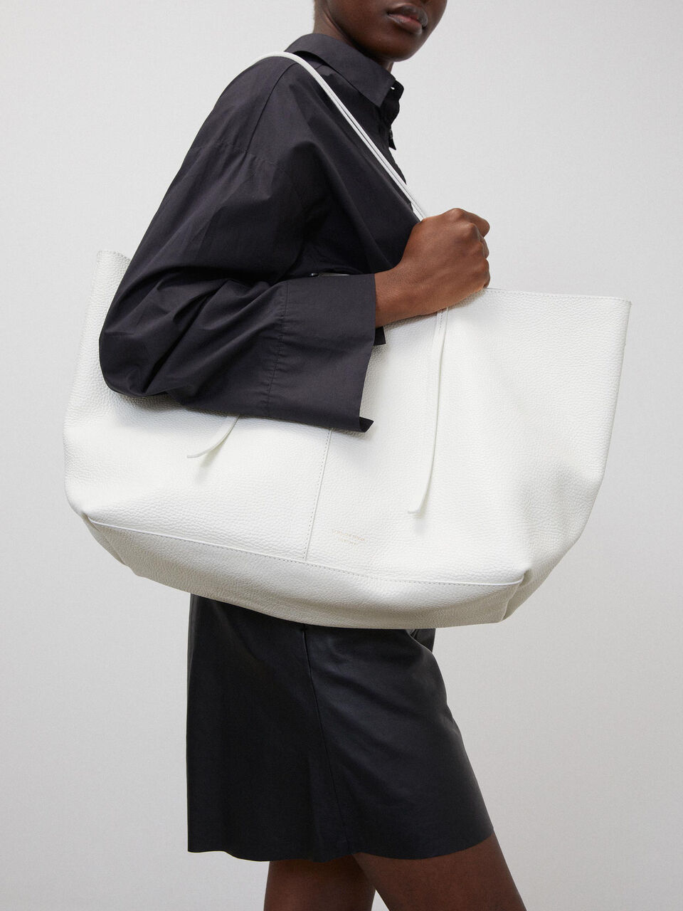 Abilla leather tote Abilla leather tote