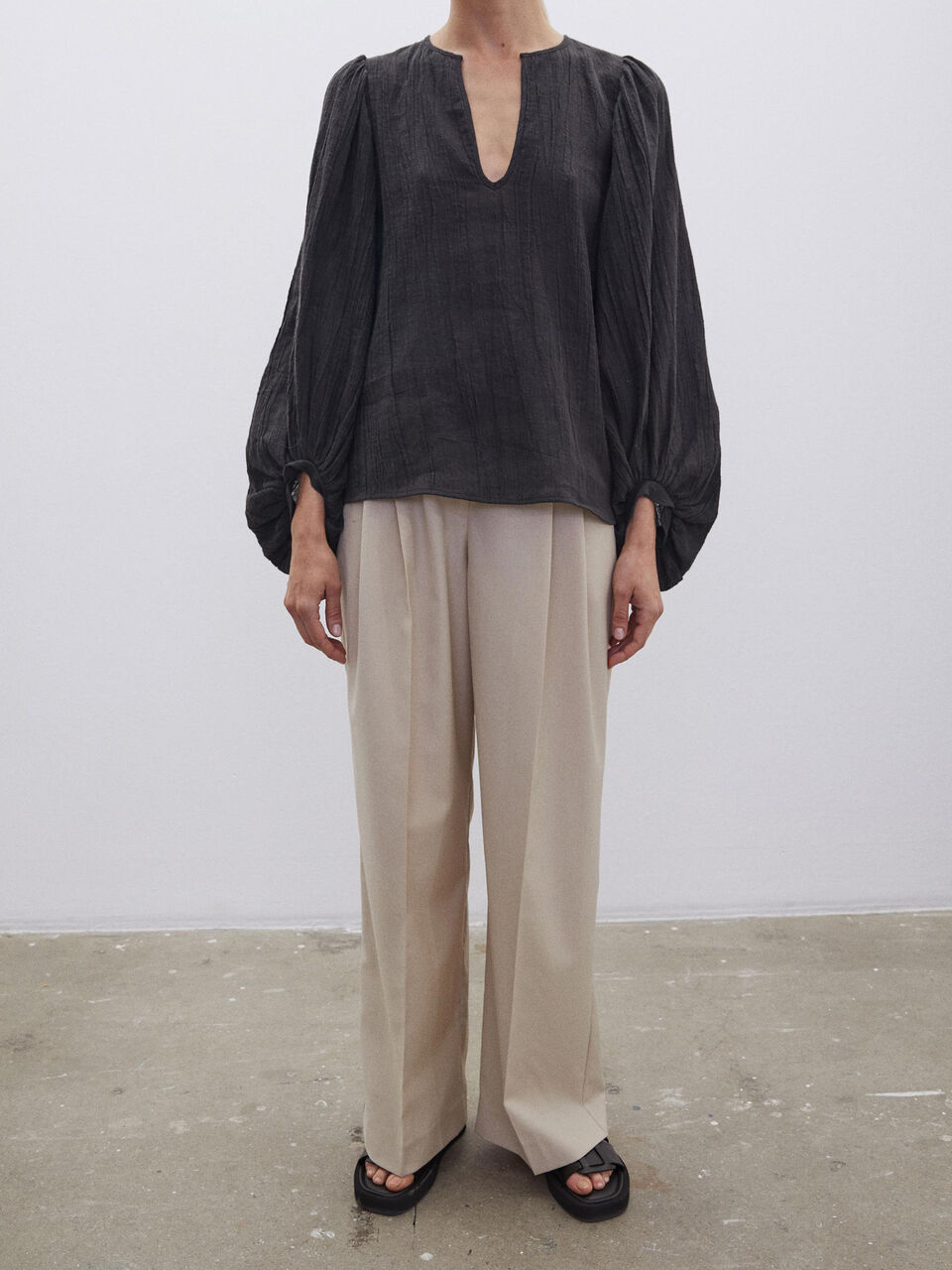 Dausi balloon-sleeved top Dausi balloon-sleeved top