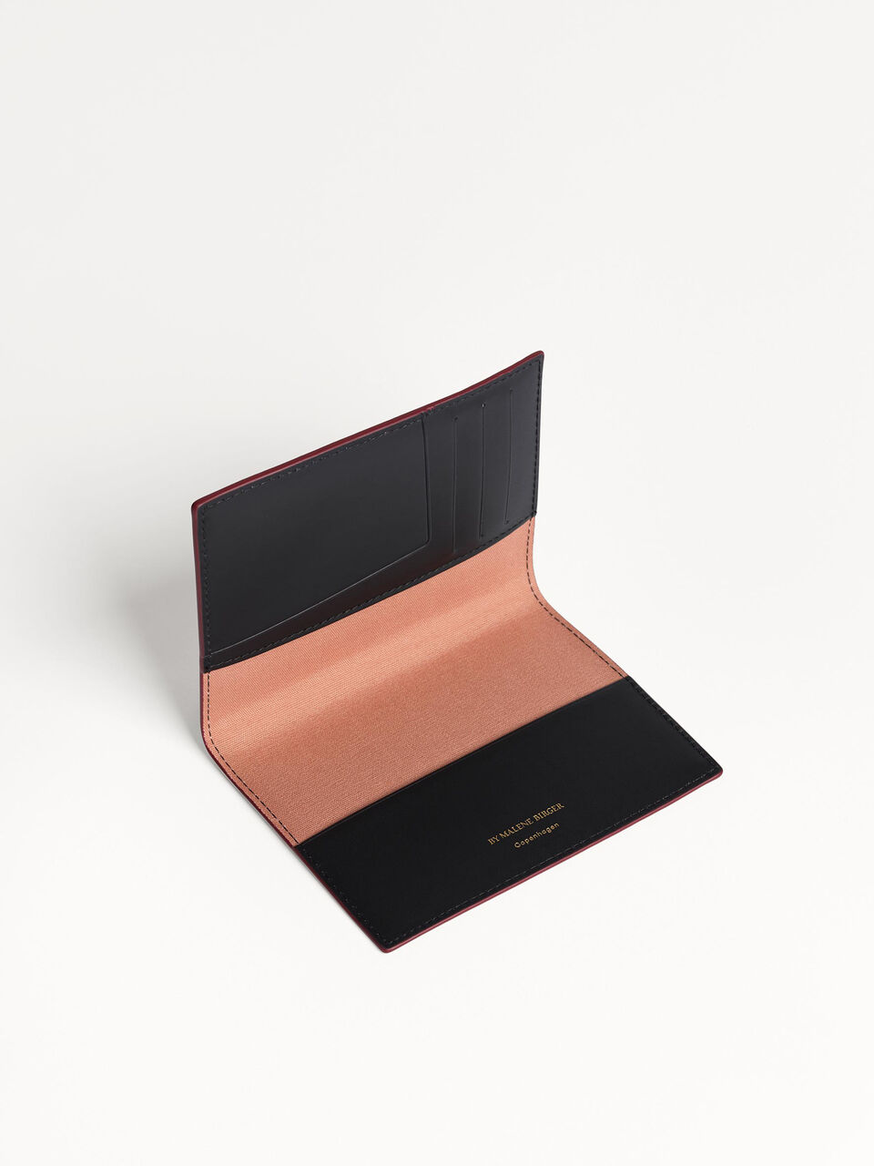 Ivy passport holder Ivy passport holder