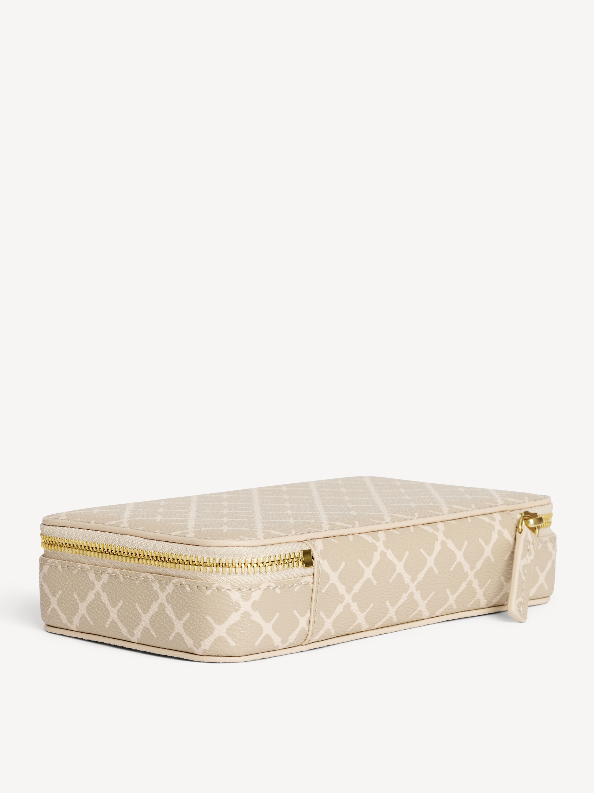 Bae Cher jewellery case