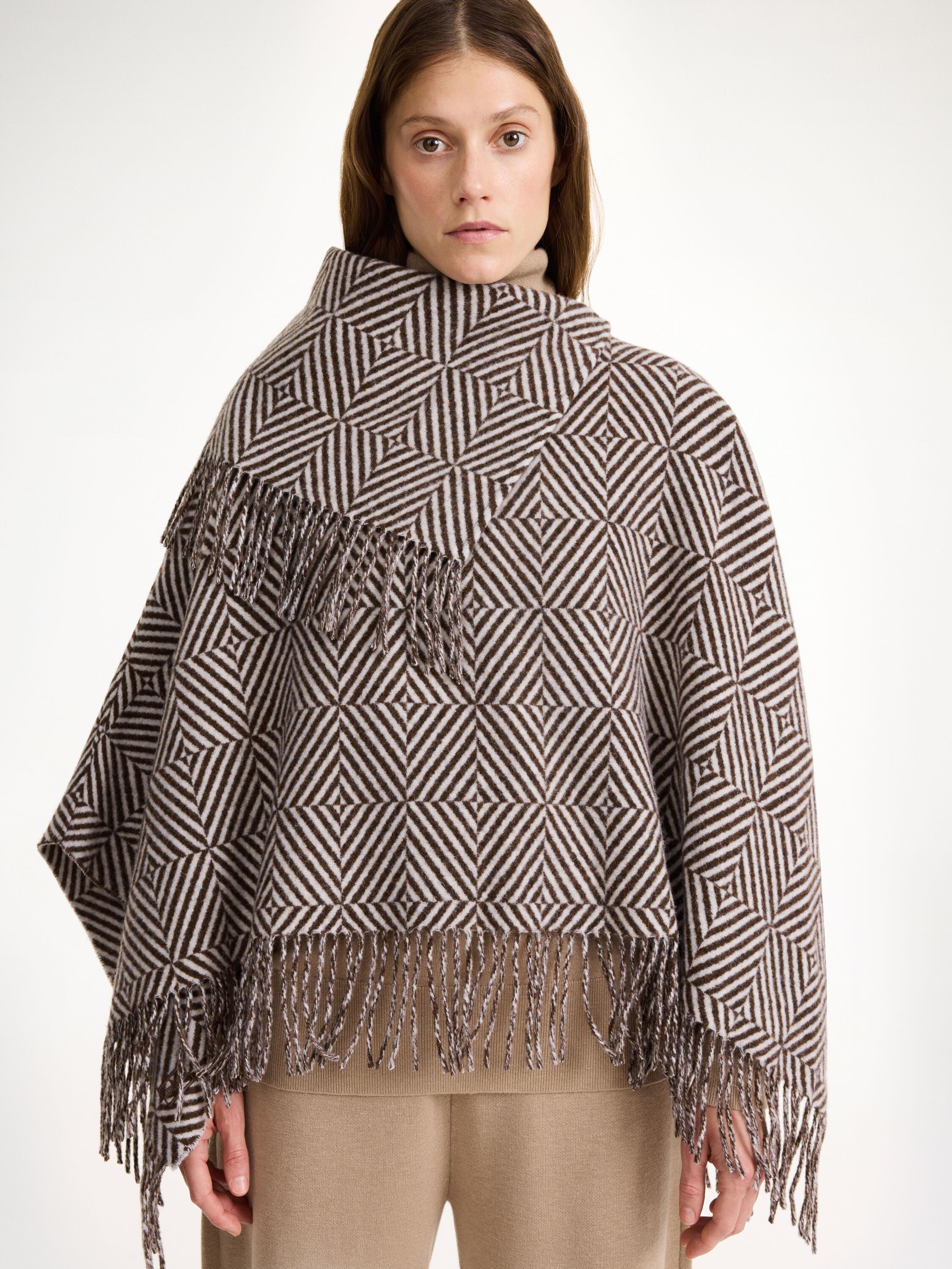 Turtmas wool poncho